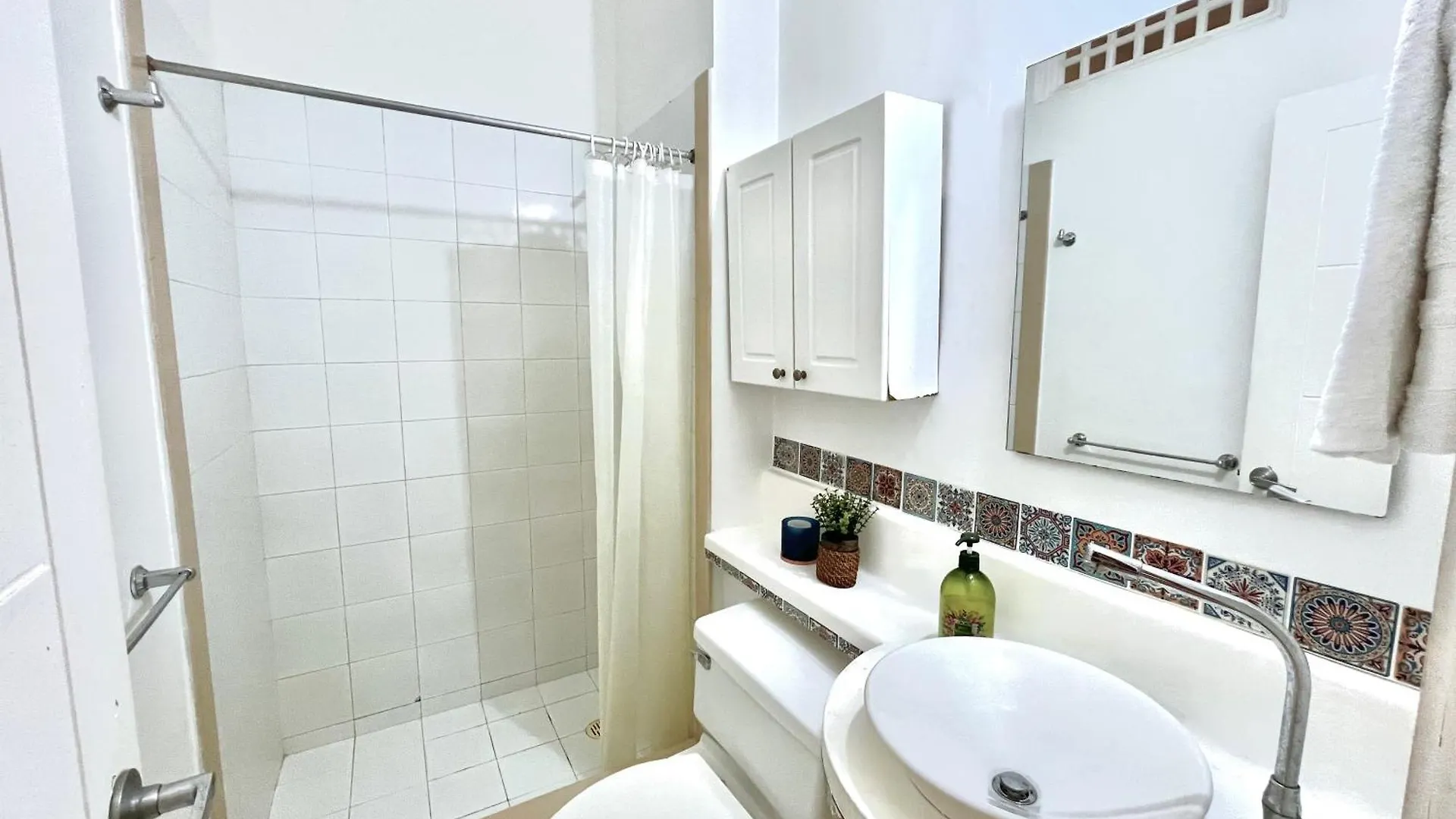 Serene Tropical Getaway Cartagena Apartment